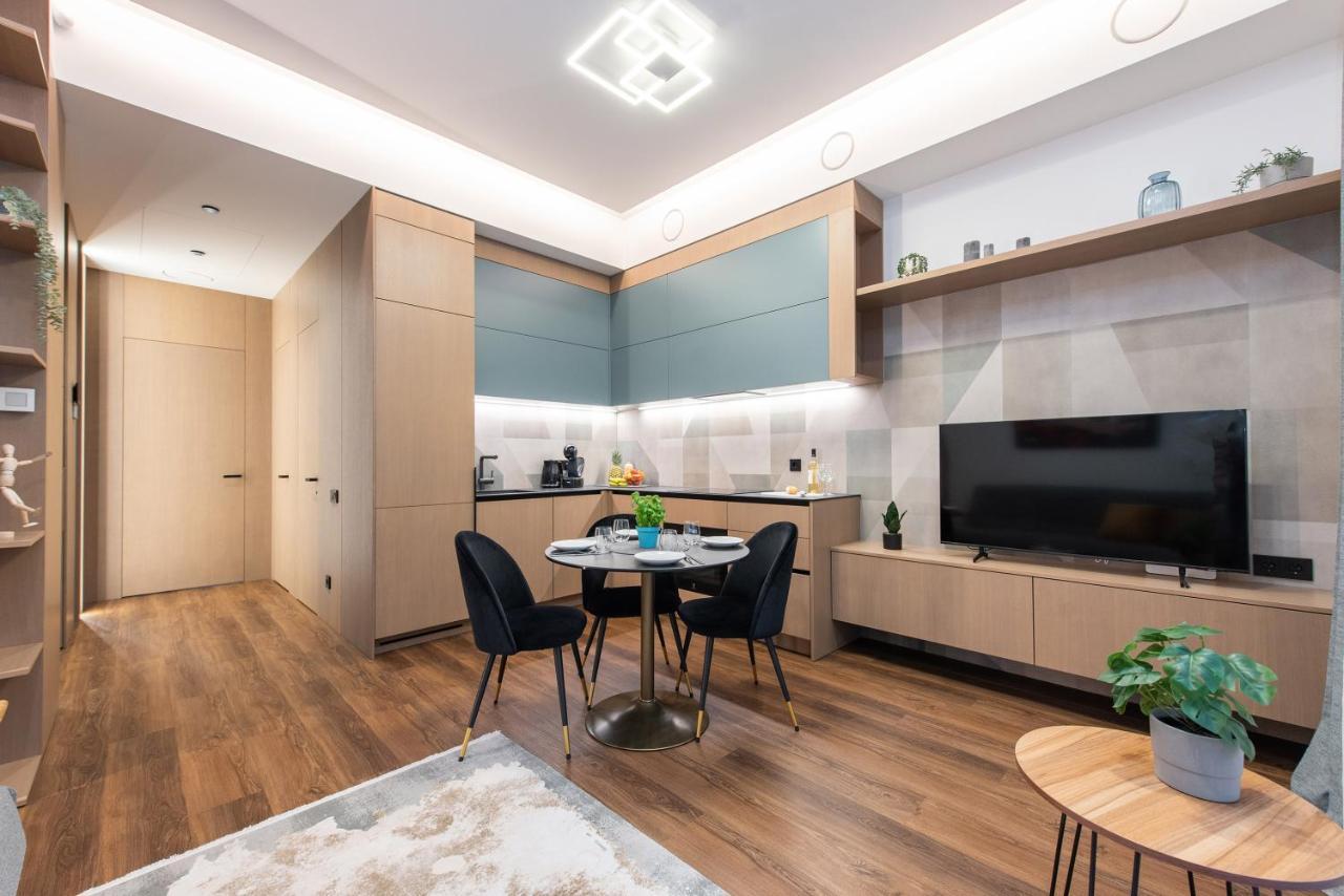 Cohost I New Basteja Life Apartments W-Garage Prkg & Self Check-In วิลนีอุส ภายนอก รูปภาพ